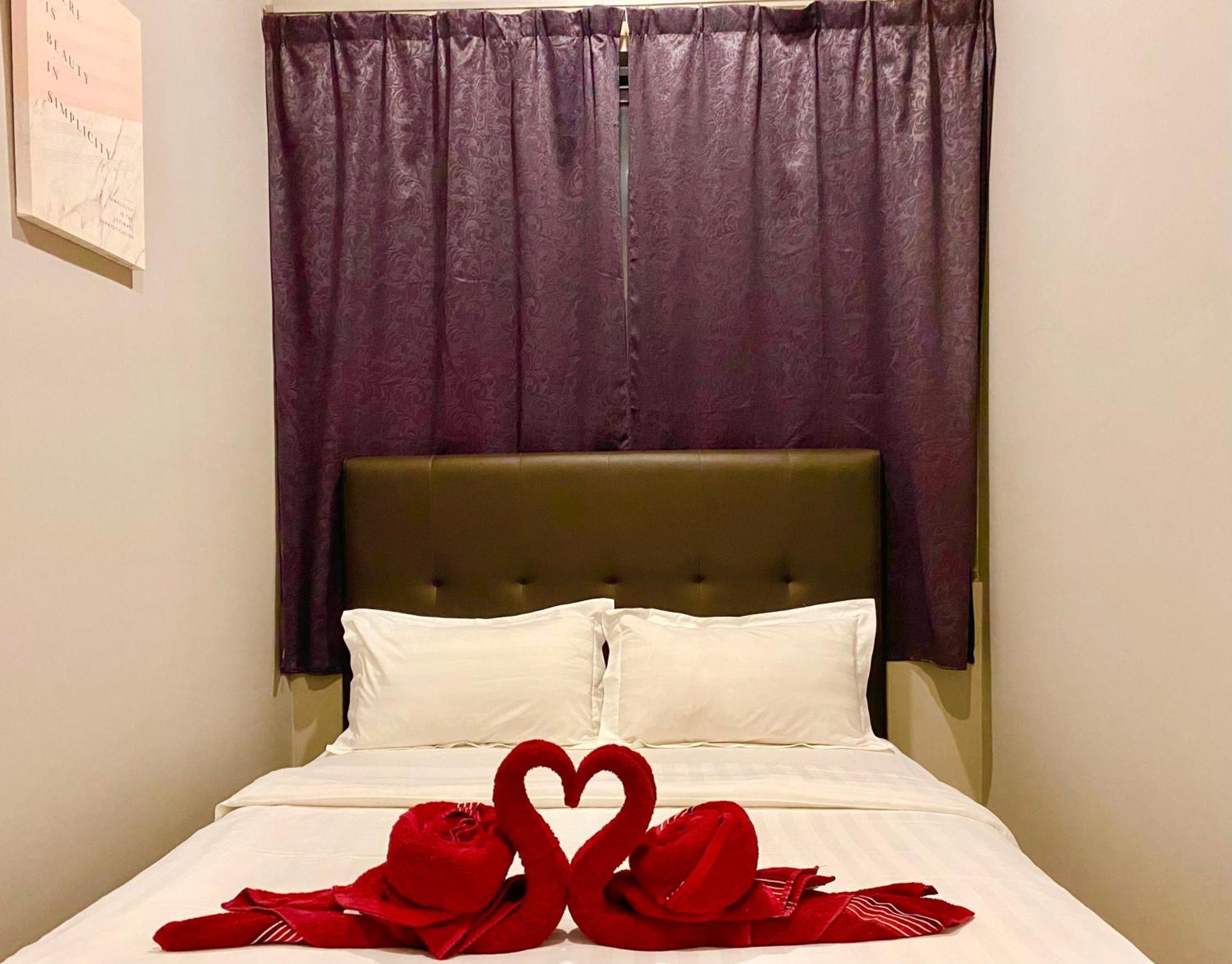 Capital O 90987 The Loft Residences Homestay @ Imago Shopping Mall 2 Kampong Sembulan Exterior foto