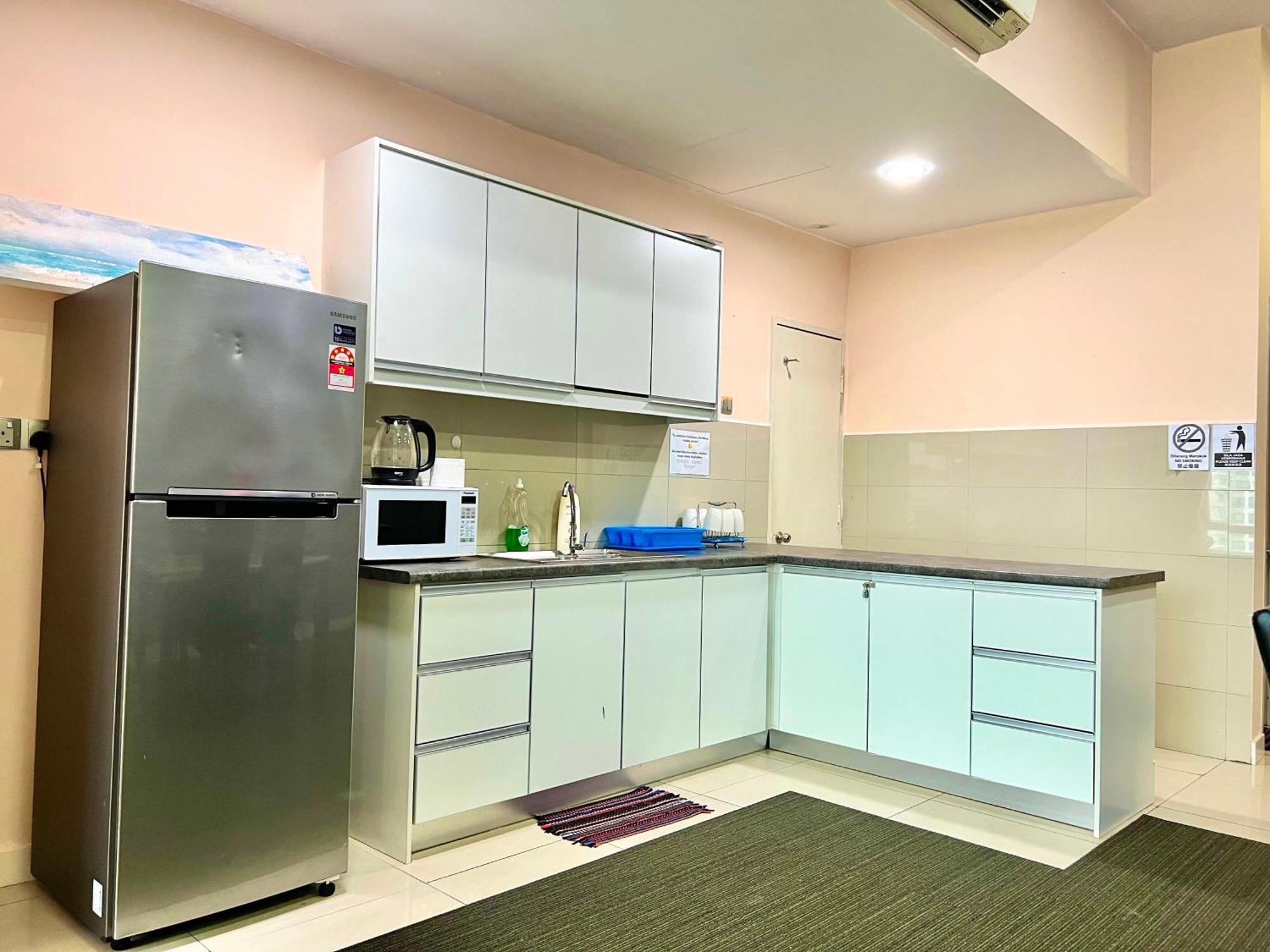 Capital O 90987 The Loft Residences Homestay @ Imago Shopping Mall 2 Kampong Sembulan Exterior foto